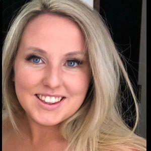 Meet your Posher, Cara